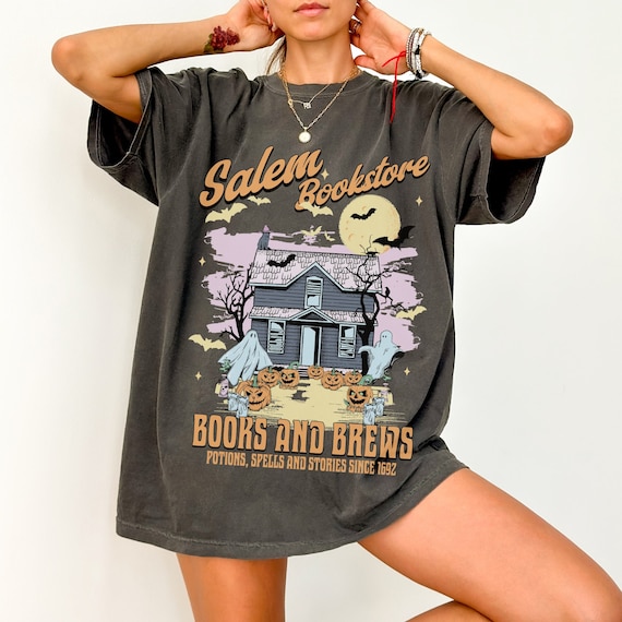 Retro Salem Witch Trials Halloween Crew Neck Fall Apparel Salem Shirt Salem Witch Salem Ma Salem 1692 They Missed One Salem Witch Shirt