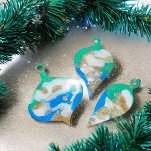 Ornamento natalizio fatto a mano – Decorazione per albero di Natale in resina scintillante – Idea regalo unica