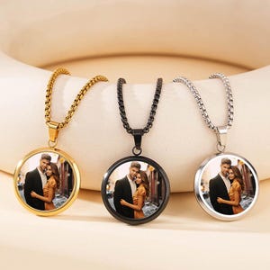 Personalized Photo Activated Magic Necklace, Custom Heat Color Changing Photo Necklace, Engrave Text Necklace，Unique Gifts for Women Men