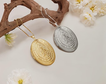Personalized Photo Locket Necklace: Engraved Stainless Steel Picture Pendant