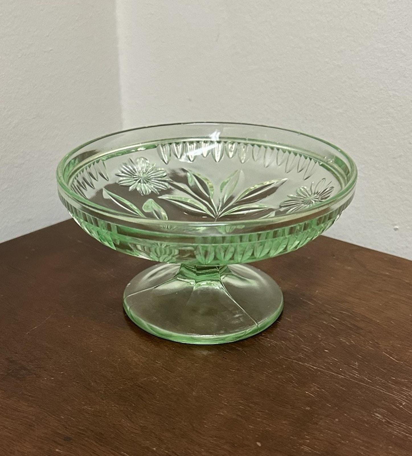 VTG Glows ウランガラス グリーン 脚付き台座 コンポート皿 押し花