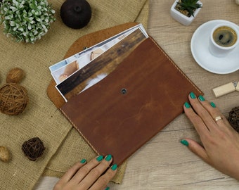 Custom Leather Photo Envelope – 6x8 in (15x21 cm) Personalized Keepsake