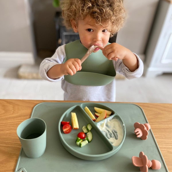 Assiette à ventouse en silicone Minifolk | Kit de sevrage pour bébé | Ventouse et ustensiles | Ustensiles de sevrage | Kit repas | Ensemble pour tout-petits