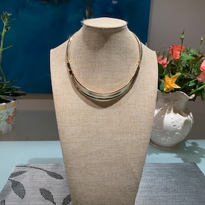 Vintage International Concepts Gold Tone Collar Necklace.