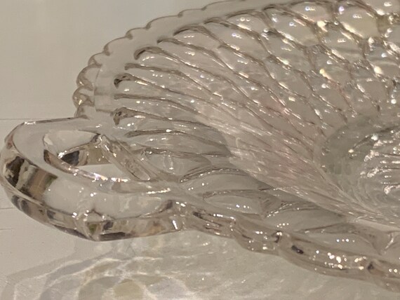 Vintage MCM Pressed Glass Trinket Dish with Handl… - image 10