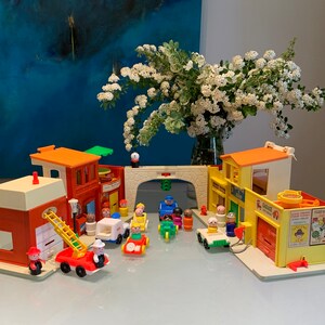 Vintage Fisher Price Little People Play Family Village with Arch & Extras: 1973. Please read the description. Price