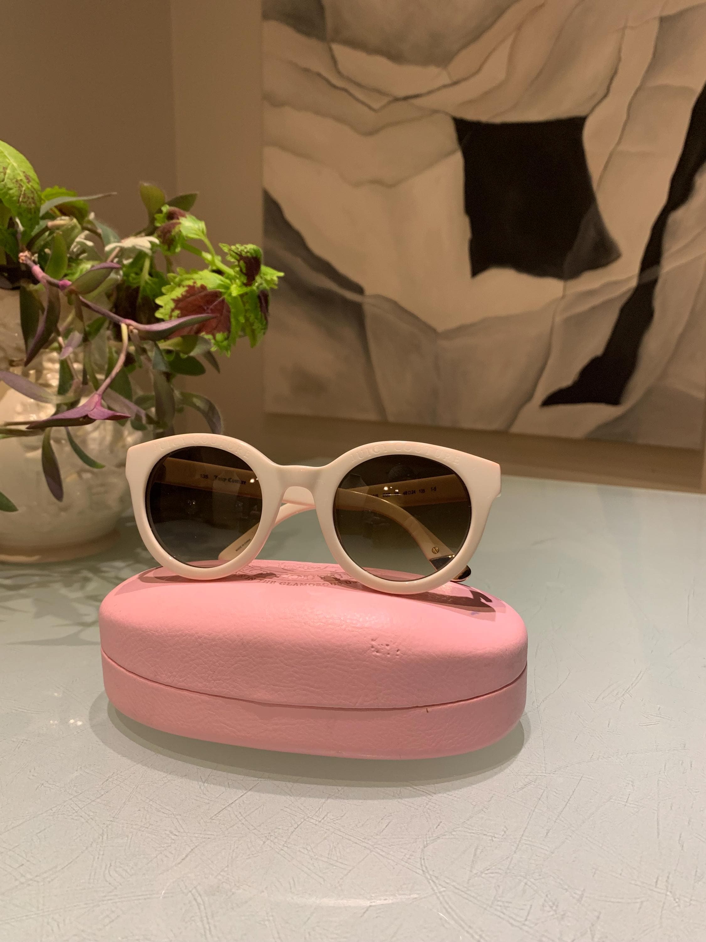 Juicy Couture Gold and Pink Vintage Sunglasses JUICY COUTURE Pink Branded Oversized Sunglasses Oversized  main image 4