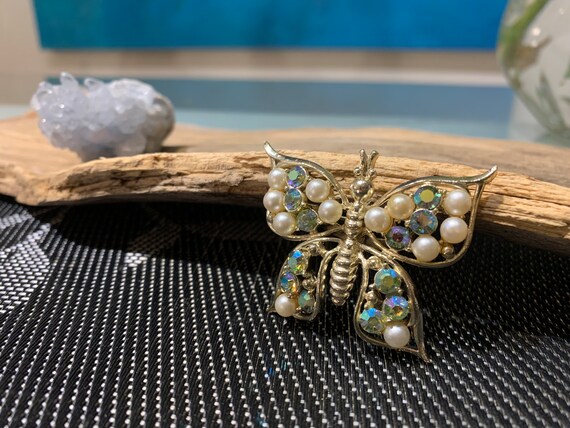 Vintage Rhinestone and Faux Pearl Butterfly Brooc… - image 8