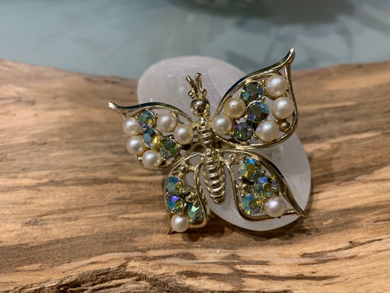 Vintage Rhinestone and Faux Pearl Butterfly Brooc… - image 9