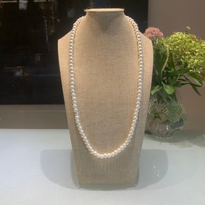 Vintage Long Faux Pearl and Silver Tone Necklace. Please read the description.