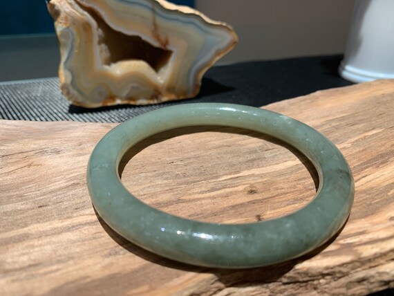 Vintage Hand Carved Jade Bangle. - image 10