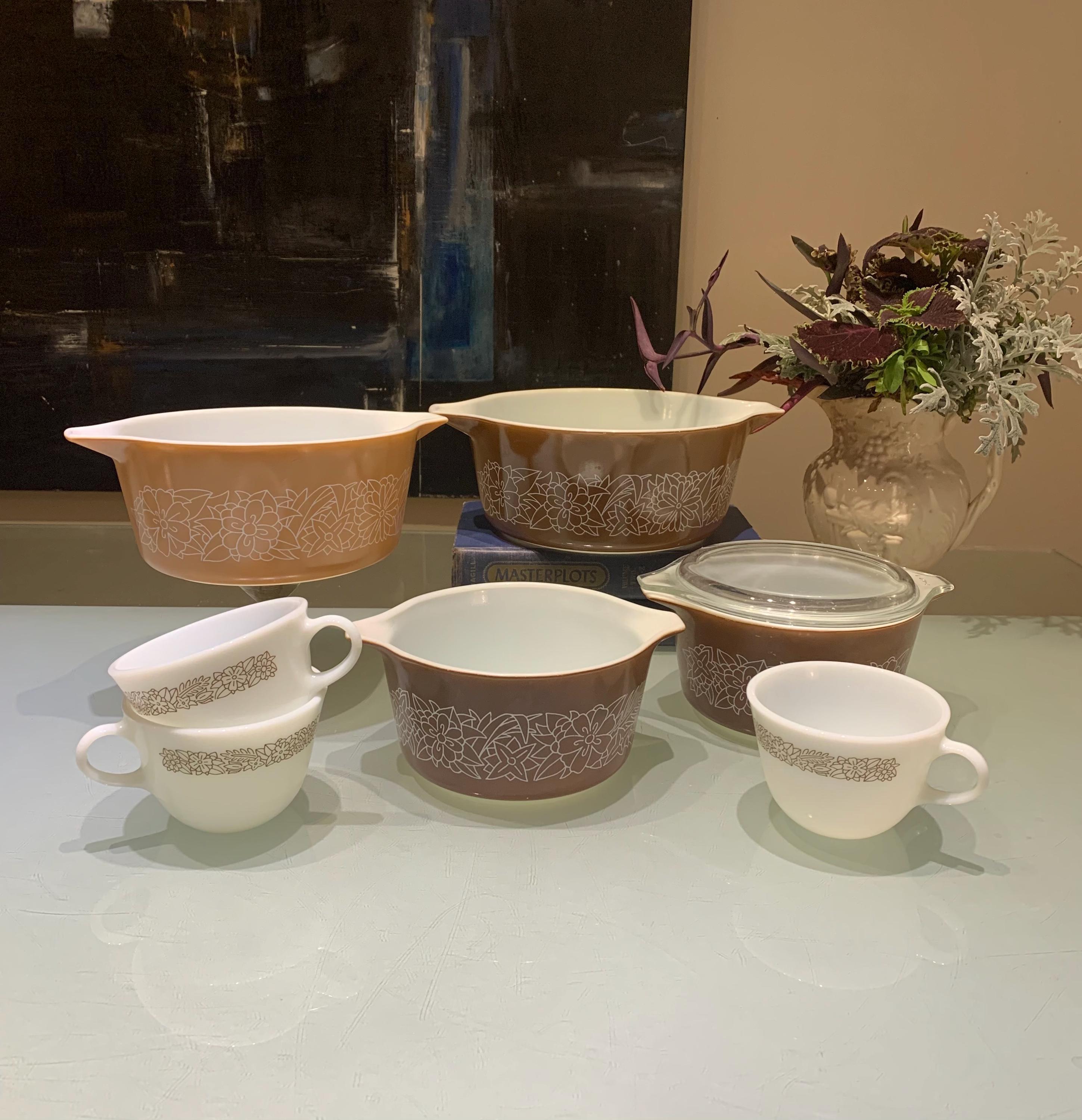 Vintage Pyrex Woodland Brown Casserole Bowl and Coffee Cups - Etsy