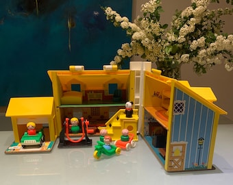 Vintage Fisher Price Little People Play Family Cottage with Extras! Please read the description.