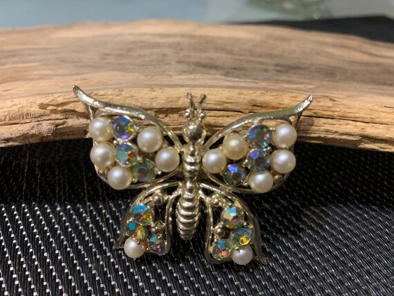 Vintage Rhinestone and Faux Pearl Butterfly Brooc… - image 7