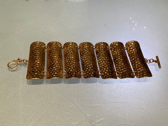 Vintage Hammered Brass Link Statement Bracelet. - image 9