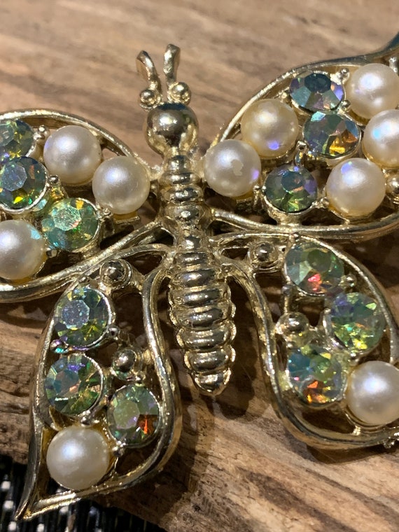 Vintage Rhinestone and Faux Pearl Butterfly Brooc… - image 5