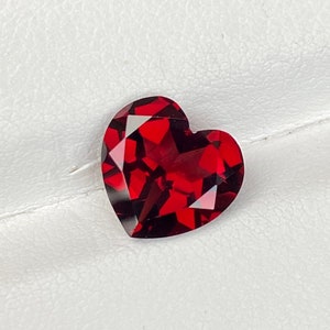 Garnet, Garnet Heart Shape, Natural Garnet, Garnet Gemstone, Garnet Faceted, 10 MM Garnet Heart, Weight - 4.00 Carat, January birthstone.