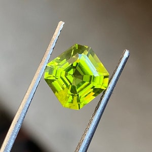 Cut peridot hotsell