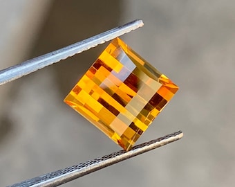 Citrino dello Zambia: pietra preziosa da 5,65 carati, taglio pixel quadrato da 9 mm
