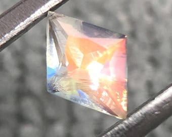 Madagascar Rainbow Moonstone Lozenge 9mm 0.92Ct Natural June Birthstone For Jewelry
