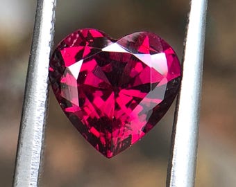 Raspberry Pink Rhodolite Garnet Heart Cut 9mm 2.60Ct Natural January Birthstone for Jewelry.