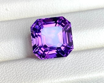 AAA Amethyst Octagon Gemstone: 4.00 Carat Asscher Cut