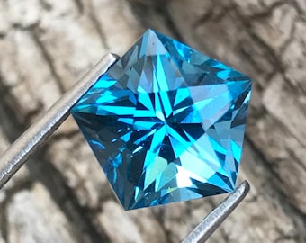 Swiss Blue Topaz: 4.70 Carat Pentagon Fancy Cut Gemstone