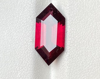 Pink Rhodolite Garnet Gemstone: 5.75 Carat Fancy Cut, January Birthstone