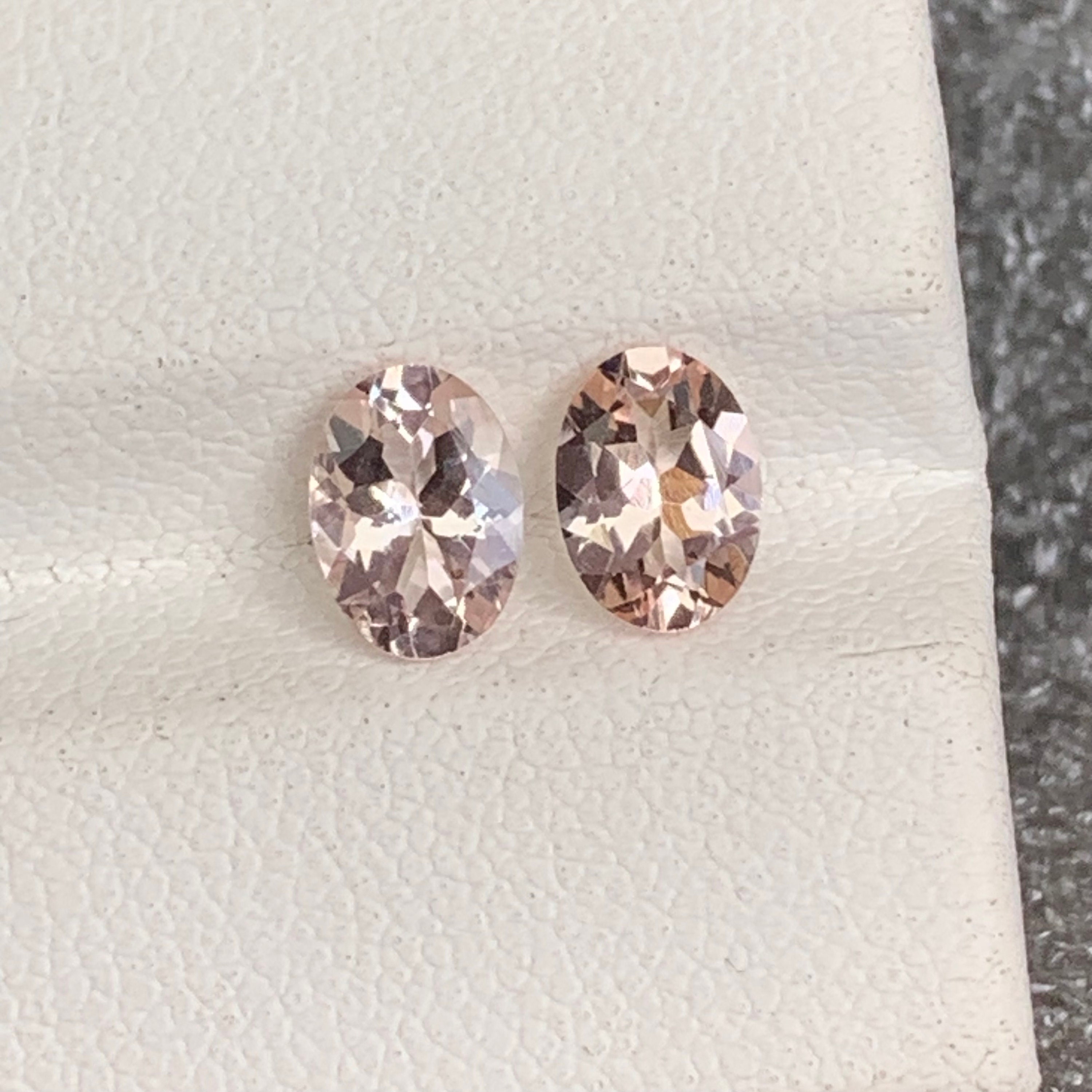 Natural Peach Pink Morganite Pair: 1.20 Carat Oval Gemstones