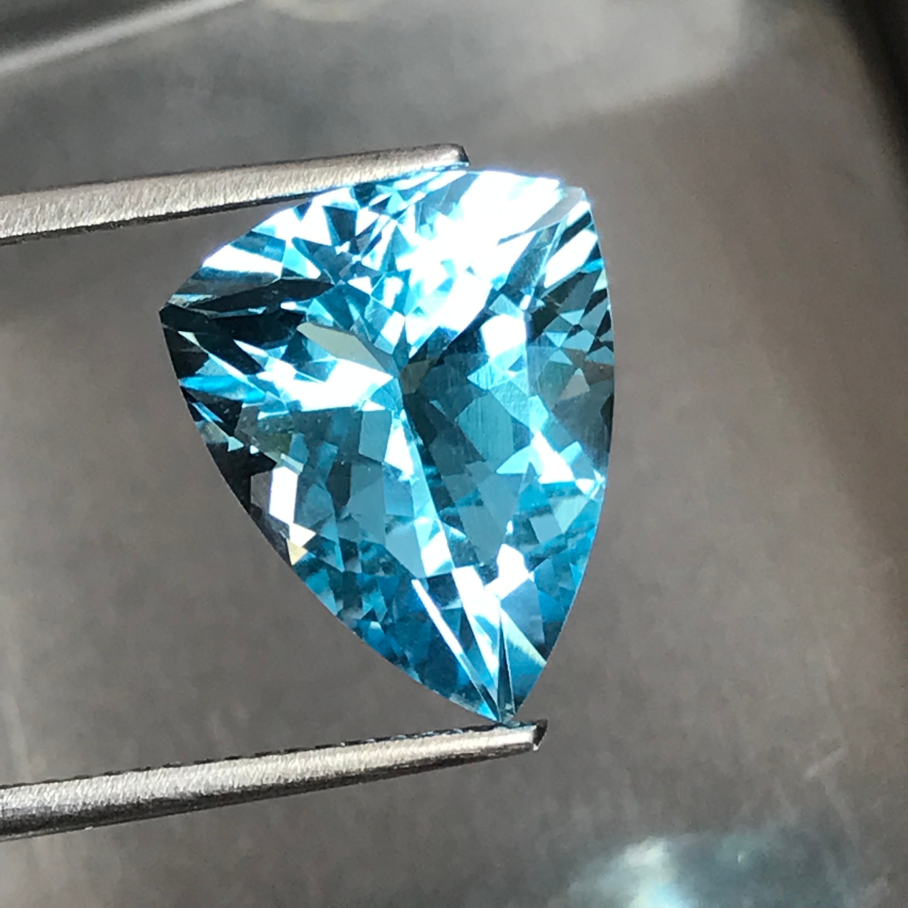8.80 Carat Swiss Blue Topaz: 15MM Trillion Cut Gemstone - Etsy