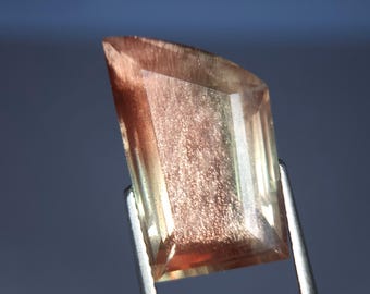 Oregon Sunstone 8ct Fancy Cut Peach Green Copper Schiller 17mm Natural Gemstone for pendant