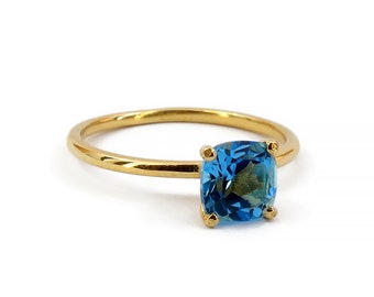 Anello Topazio Blu / Anello con pietre preziose del topazio blu svizzero naturale in oro 9k 14k / Topazio blu svizzero genuino / Pietra portafortuna di novembre / Anello della promessa