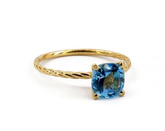 Blue Topaz Ring 14k Gold / 1.1 CT Blue Topaz Gemstone Ring / Genuine Swiss Blue Topaz / November Birthstone / Gift For Her / Promise Ring