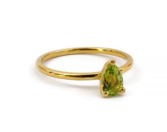 Natural Peridot Ring / Solid Gold 9k 14k 18k Peridot Gemstone Ring / Gift For Her / Genuine Peridot / August Birthstone / Promise Ring