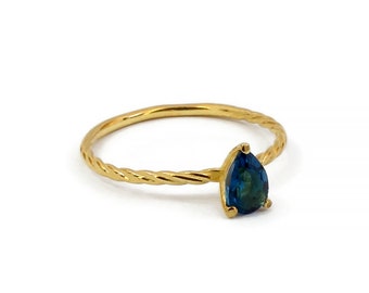 Blue Topaz Ring / 14k Solid Gold 0.53CT London Blue Topaz Gemstone Ring / Genuine London Blue Topaz / November Birthstone / Promise Ring