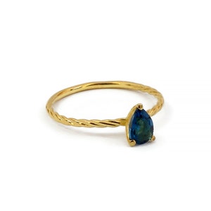 Blue Topaz Ring / 14k Solid Gold 0.53CT London Blue Topaz Gemstone Ring / Genuine London Blue Topaz / November Birthstone / Promise Ring