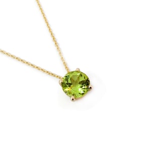 Natural Peridot Necklace / Solid Gold 9k 14k 18k Peridot Necklace / Peridot Pendant / Peridot Solitaire Necklace / August Birthstone