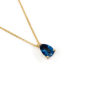 Blue Topaz Necklace / 14k Solid Gold / London Blue Topaz Necklace / Gift for Mom / Blue Topaz Pendant / November Birthstone