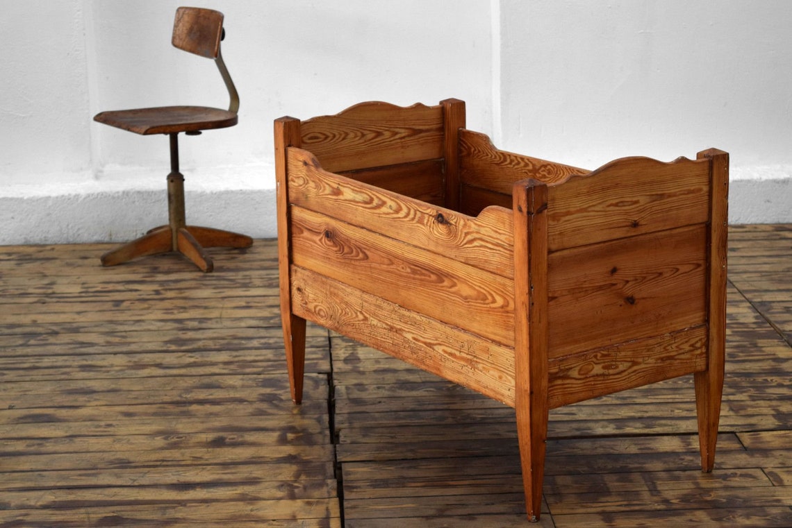 Lit bébé Lit bébé Antique Bois massif Ancien Vintage Bois Etsy