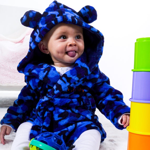 Bata bebé niño con capucha y estampado Camo personalizado de Lulabay