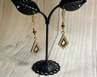 Goldene und schwarze Strass Ohrringe - Diamant Form Ohrringe - Geometrische Ohrringe