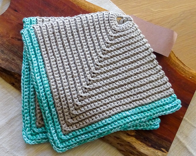 Gehäkelte Küchen-Topflappen – Strukturmuster (Rippenoptik) – Untersetzer im Häkeldesign - 2er Set