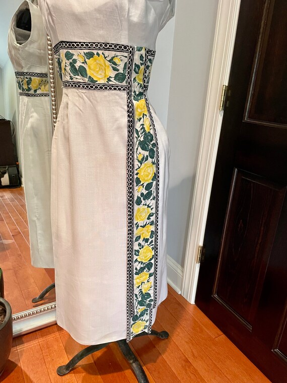 1960's White Linen Floral Sash Sleeveless Dress - image 3