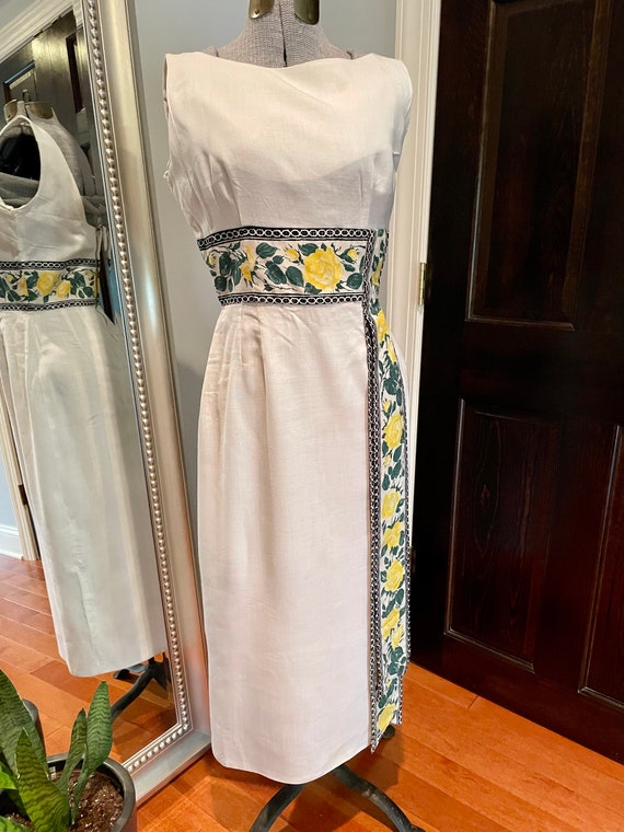 1960's White Linen Floral Sash Sleeveless Dress - image 2