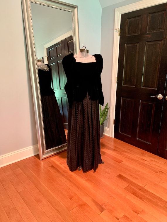 1980's Annie Corvall Velvet and Silk Dress