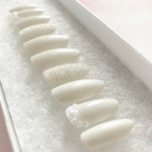 Press On Nails | Wedding Nails | Caviar Bead Pressons | Pearl Nails | Bridal Nails | Gel Nails | Acrylic Nails | White Glitter