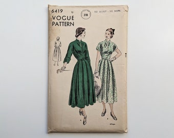 Vintage 1940s sewing pattern | Dress | Vogue 6419 | Bust 32