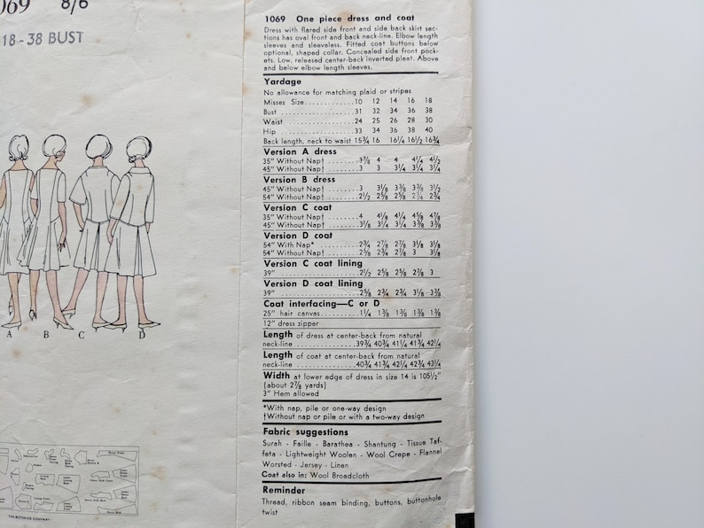 Puede incluir: Patr&oacute;n de costura vintage para un vestido y abrigo de una pieza, con faldas acampanadas y mangas de codo. Incluye metraje y sugerencias de tejido. Tallas de pecho 46-97 cm.