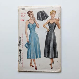 Vintage 1940s sewing pattern | Slip & knickers | Simplicity 2692 | Bust 36