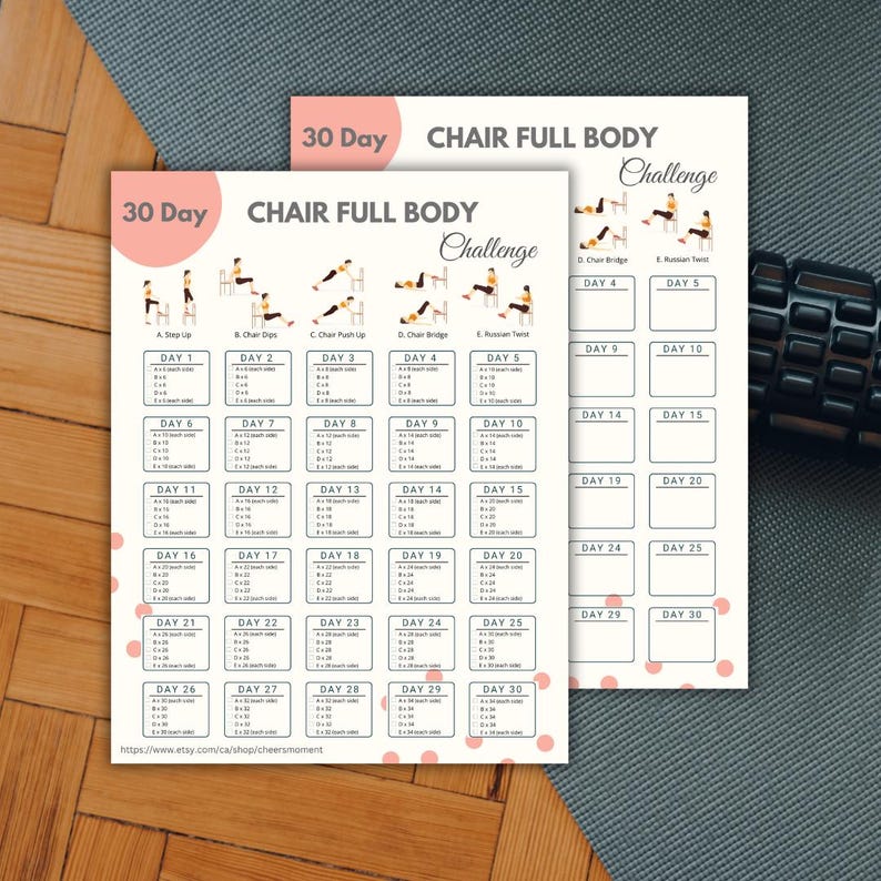 K&ouml;nnte beinhalten: Zwei druckbare 30-Tage-Stuhl-Ganzk&ouml;rper-Workout-Challenge-Bl&auml;tter. Die Bl&auml;tter haben ein rosa-wei&szlig;es Design mit &Uuml;bungsillustrationen und t&auml;glichen Trainingsanweisungen. Der Text "Chair Full Body Challenge" wird prominent angezeigt.